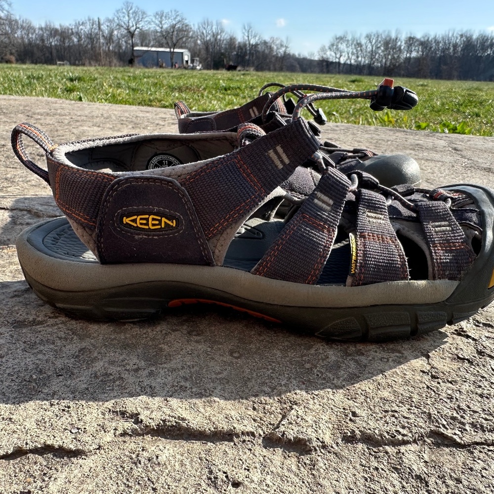 Keen size 11